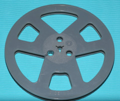 1 (one) 7-in Plastic Take-Up Reel for Reel to Reel Machines Empty No Tape Used