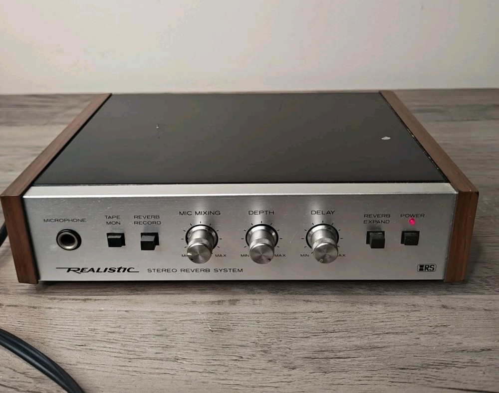 Realistic 42-2108 Retro Stereo Reverb System Vintage Mixing Mic 70’s Silver Face