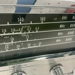 Midland International 11-500 Vintage 5-Band AM/FM/SW Radio Turns On And Working