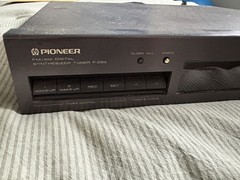 Vintage Pioneer FM/AM Digital Synthesizer Tuner F-Z93 Stereo System Electronics