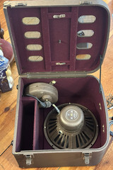 BELLE & HOWELL SPEAKER….CA.1940