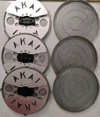 Lot of 3 Vintage Akai Die-Cut Metal Reel To Reel Tape Take-Up 7″ 1/4″ With Cases