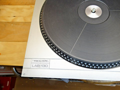 Vintage Realistic LAB130 Precision Belt-Drive Turntable