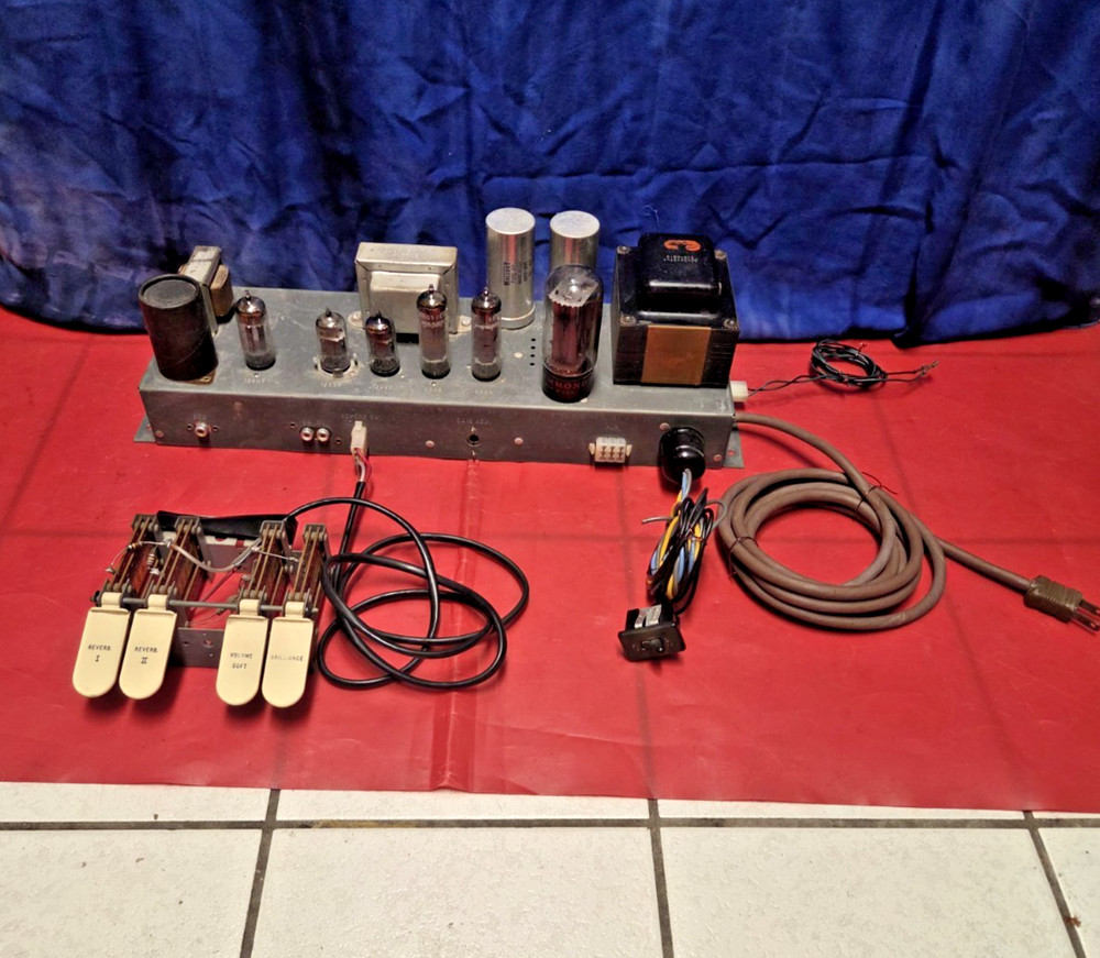 Tube Amplifier Hammond H-AO-43-1 Tube Amp 15 Watt & Tubes Volume Control Guitar