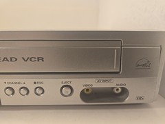 Sanyo DVW-7100 – No Remote Cinema Progressive VCR/DVD combo Tested and working