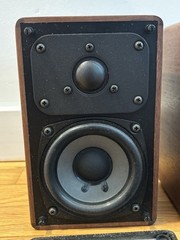 Vintage Realistic Minimus 7W Speakers Cat No 40-2039A Walnut Wood 8 Ohms 40W Max