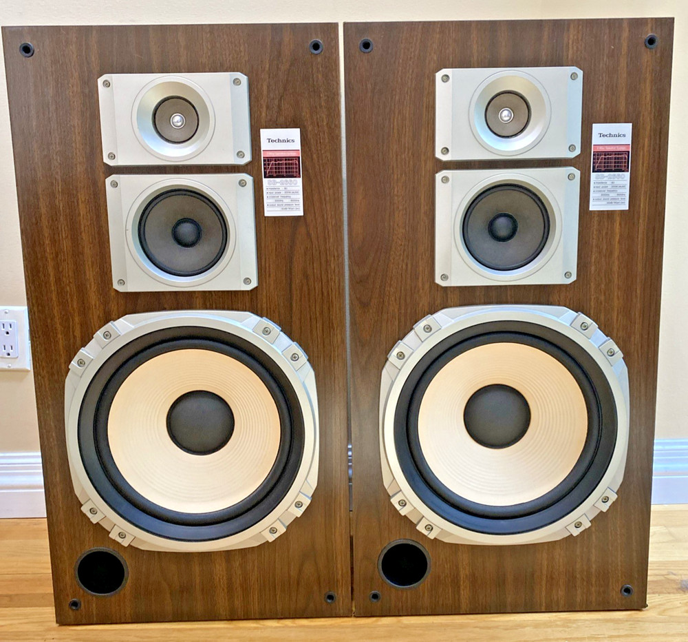 Set of Technics SB-2660 Stereo 3-way Speaker Systems 200 Watts with 12″ Woofers