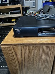 SONY EV-C25 Video8 8mm Video 8 HiFi Stereo Player Recorder VCR -TESTED No Remote
