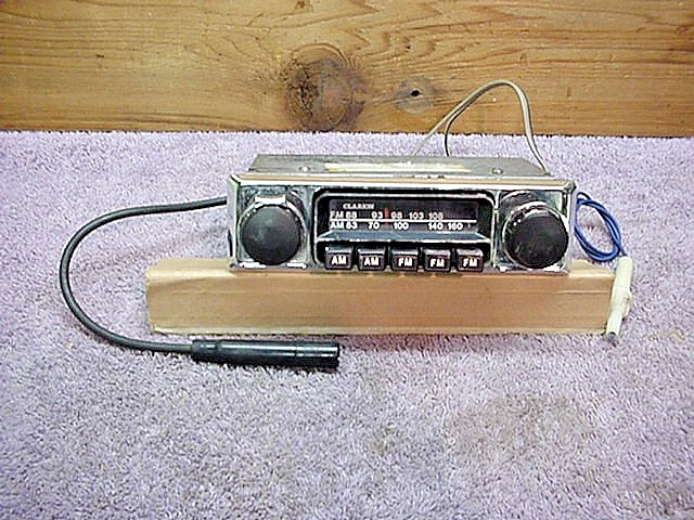Vintage – Clarion AM FM Radio – Plays Well – Datsun?