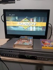 VHS VCR DVD Combo Sanyo DVW-7100A WORKING W/ AV Cords and Movies