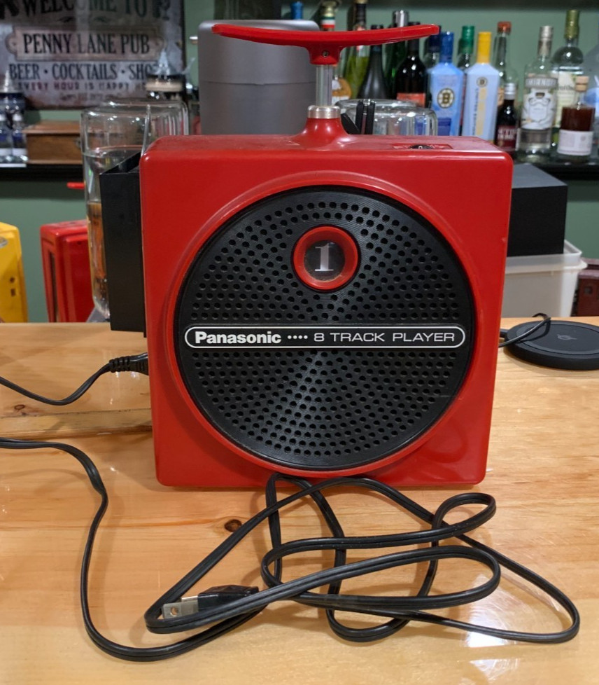 1970’s Panasonic Dynamite Plunger Portable 8 Track Player Working w/Cord RQ-830S