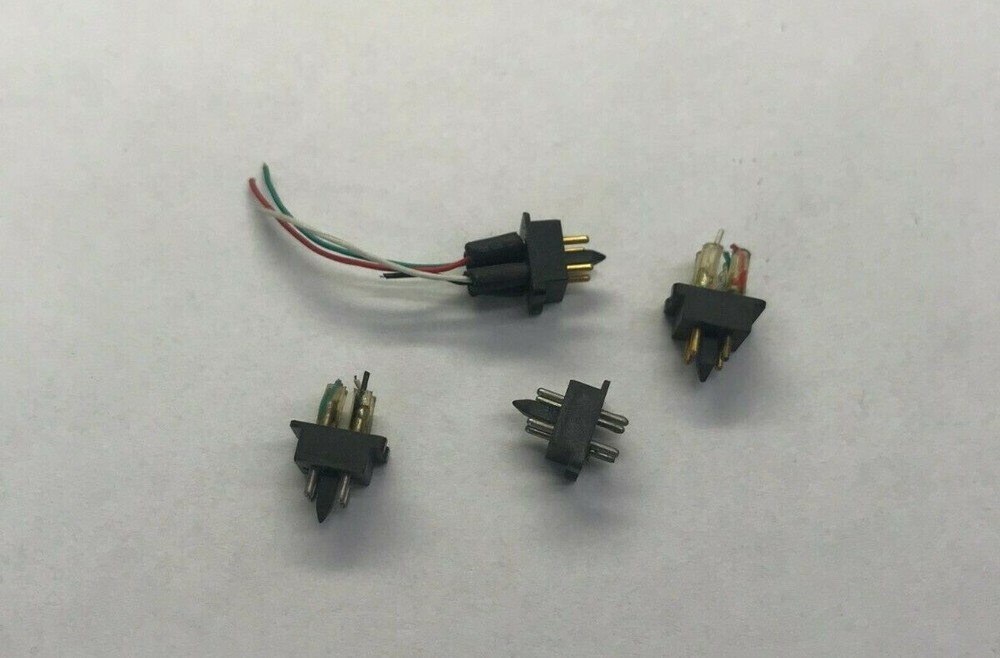 B.I.C. TURNTABLE Connectors 10-066-01 1PC OEM NOS