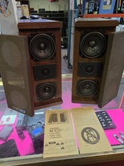 RARE Pair KOSS Dynamite M/100 Plus Walnut Veneer Bookshelf Speakers