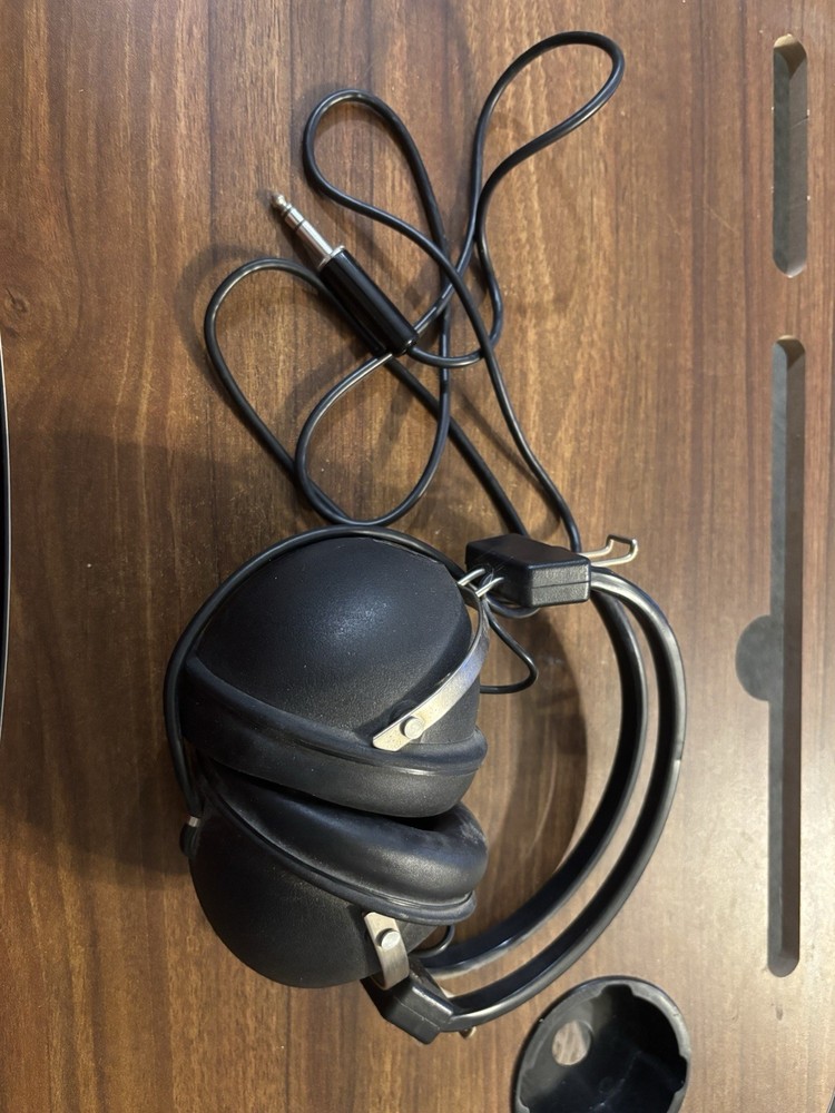 Sonic-A Black Over-Ear Headphones 6.35mm Adjustable Headband Double Earpiece
