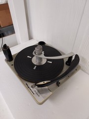 Magnavox Micromatic Stereo 4 Speed Turntable