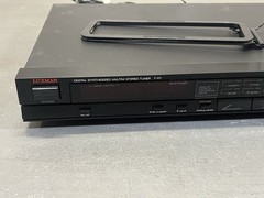 LUXMAN T-117 FM AM Tuner Vintage Digital Tuner Tested & Working