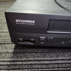 Sylvania 6240VD 4-Head VHS VCR Player Recorder Tested Powers On Front A/V Inputs