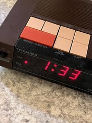 Vintage Toshiba RC-7100 Clock Radio AM FM Digital Alarm Tested Works Retro Brown