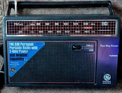 General Electric Model 7-2660D Portable AM/FM Radio Tested SEE DESCRIPTION