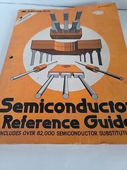 Vintage Radio Shack Semiconductor Reference Handbook 276-4005 (1982) Tandy Corp