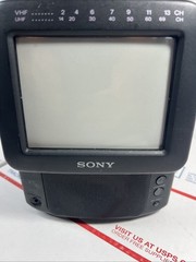 Sony Color Watchman FDT-5BX5 5″ Color CRT TV AM/FM (NO CORD) – WORKS – WARRANTY