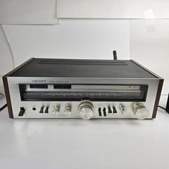 Scott stereo receiver 330R. Classic silver face model with wood sides Tested