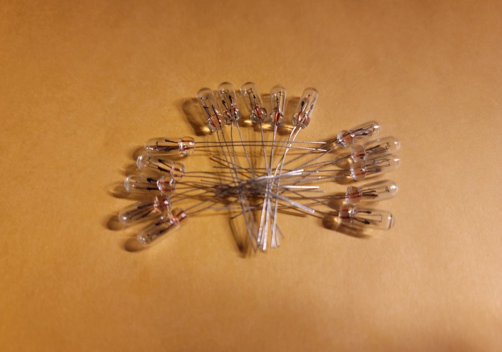 (15) McIntosh C32, C34v, C33 & C30 FRONT PANEL ORIGINAL 6.3v LAMPS -#8610 BULBS