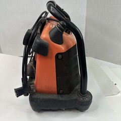 MILWAUKEE 49-24-0200 JOB SITE RADIO – POWERED BY ROCKFORD FOSGATE