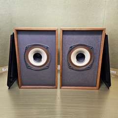 Realistic for Radio Shack Speakers Minimus-4 Woodgrain Set Of 2