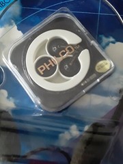 Philco Dynamic Stereo Headphones 999K Includes Philco Ear Buds . Sealed
