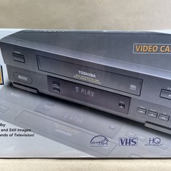 Toshiba W-403 VCR Hi-Fi Video Cassette Recorder VHS Player Recorder NEW