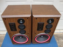 Nice Cerwin Vega AT-15 Large 3-way Floor Speakers -15″ Woofer -Reconditioned