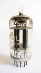 1960 Tung-Sol 12AX7 (ECC83) Tube – Hickok TV7B tests @ 48/43, Min:32/32