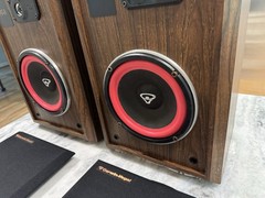 Cerwin Vega AT-8 Vintage 2-WAY Floor Speakers Refoamed Woofers Tested Late 1980s