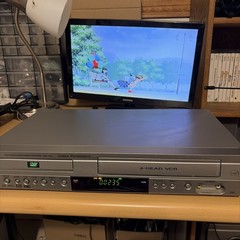 SANYO DVW-7100 VCR/DVD Combo Player 4-Head VHS & DVD Playback tested No Remote