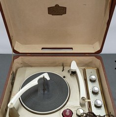 Vintage RCA Victor New Orthophonic High Fidelity Record Player Works