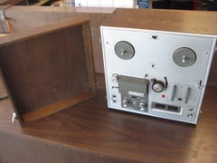 Vintage AKAI 1710W/L w/ Speakers Wood Box