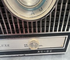 Vintage Japan High Wave DeLuxe Solid State AM Radio Works See Video