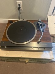 Realistic LAB-500 Automatic Turntable Walnut Veneer + Original Box Working