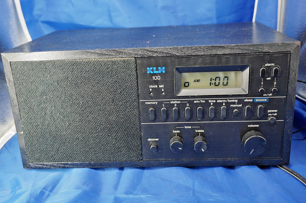 Vintage KLH AM/FM Alarm Clock Radio Model 100 With Antenna Tested