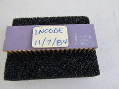 Vintage Intel C8748 C8748-8 Microcontroller IC, 1976, Gold Ceramic Malaysia 7922