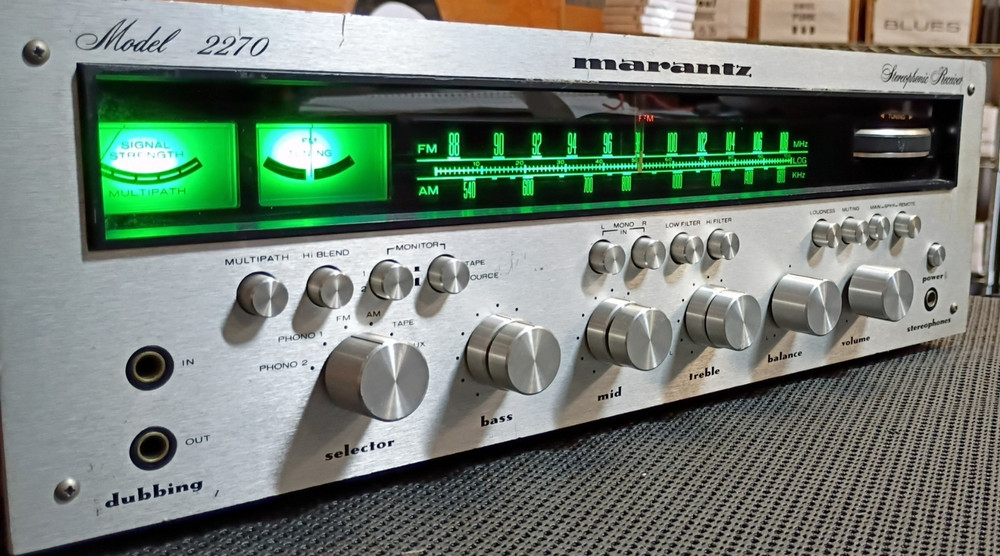 Marantz 2270 Stereophonic Receiver – Silver Faceplate – Cosmetic Wear – Read!