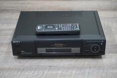 Sony SLV-975HF 4-Head HiFi Stereo Digital VCR VHS Cassette Player/Recorder (904