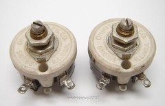 2 Ohmite Ceramic Potentiometers / Spec46916A-3 Series A / 125 Ohm — KTB3