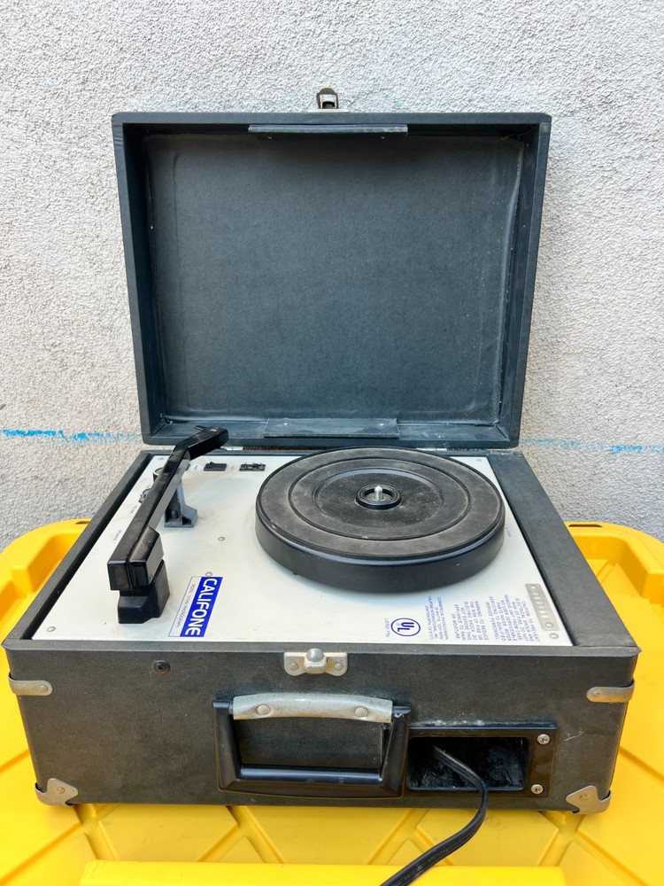 Califone 1010AV Multi-Speed Portable Record Player