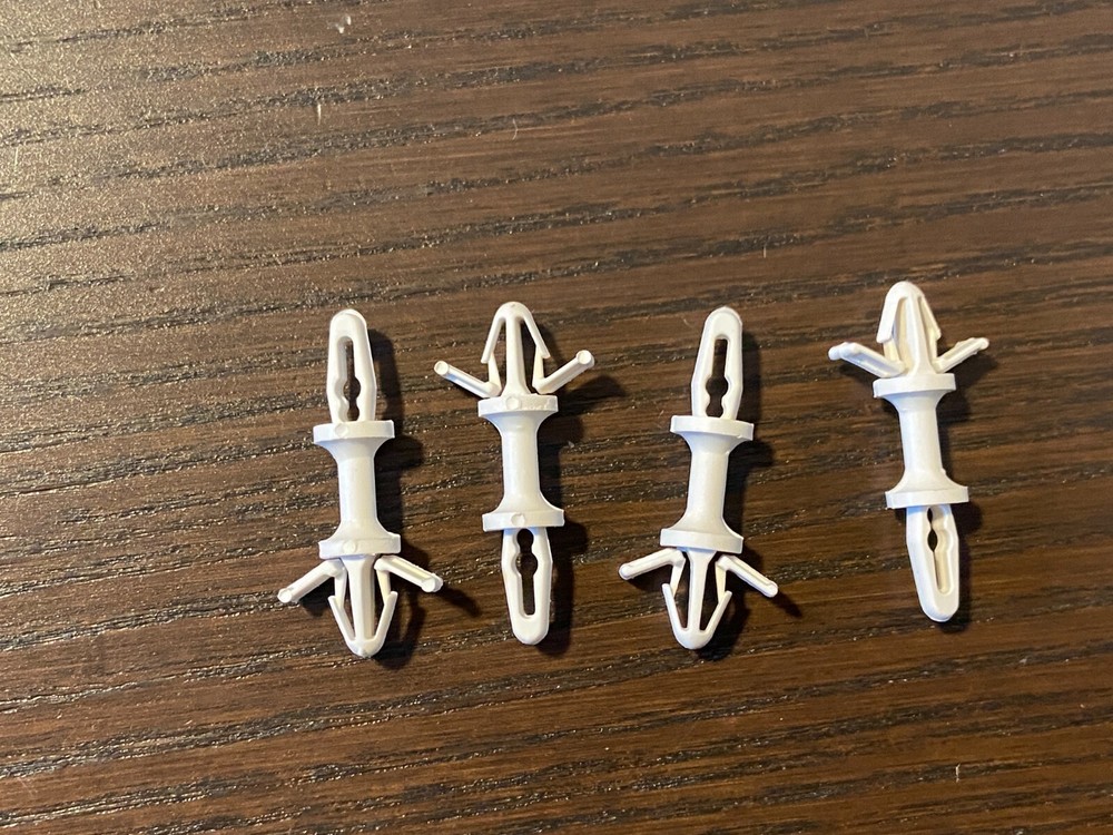 4 New Replacement Plastic Mounting Clips for Pioneer SA-7100 SA-8100 SA-9100
