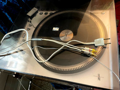 Great Condition Vintage Philips 212 Electronic Turntable -Cleaned and Serviced