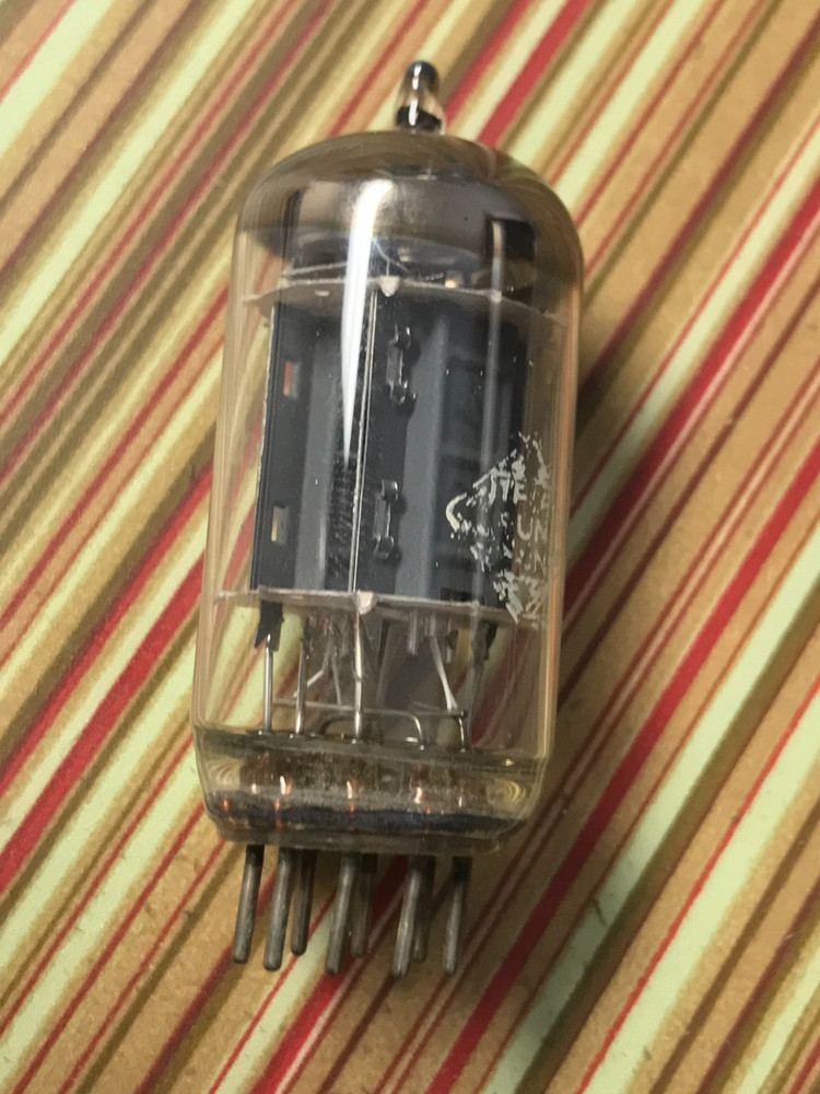 1 Strong Test Telefunken Ribbed Plate 12AX7 tube
