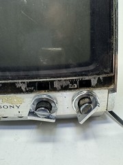 Sony 7″ TV TV-760 Black White UHF VHF Vintage 1970’s Powers On!!!