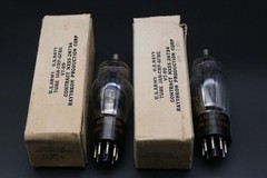 Matched Pair 1944 Raytheon VT-99 6F8G (6SN7) JAN CRP Black T-Plate NOS Boxes Str